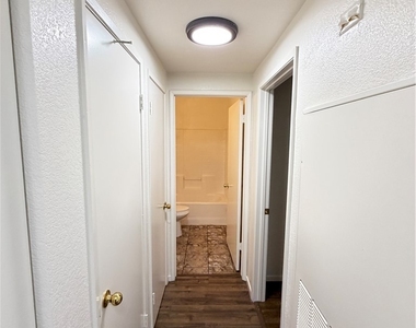 7241 Indian Creek Lane - Photo Thumbnail 15