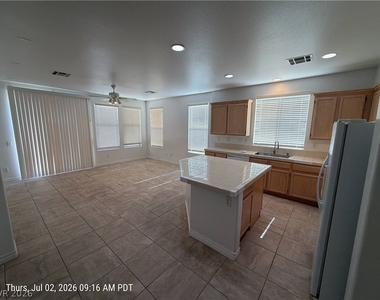 5984 Attavilla Drive - Photo Thumbnail 4
