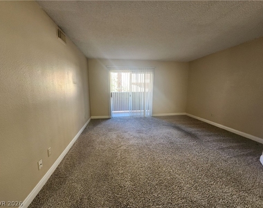 2750 S Durango Drive - Photo Thumbnail 4