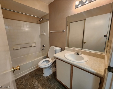2750 S Durango Drive - Photo Thumbnail 14