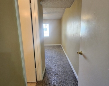 2750 S Durango Drive - Photo Thumbnail 19