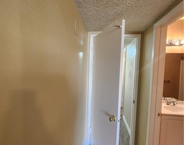 2750 S Durango Drive - Photo Thumbnail 22