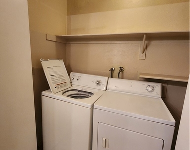 2750 S Durango Drive - Photo Thumbnail 16