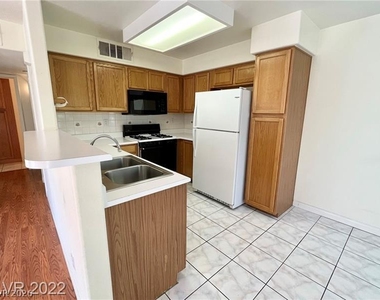 3101 Casey Drive - Photo Thumbnail 5
