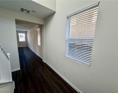 10661 Valletta Avenue - Photo Thumbnail 4