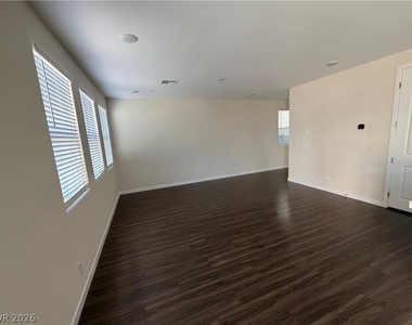 10661 Valletta Avenue - Photo Thumbnail 22