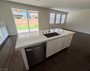 10661 Valletta Avenue - Photo Thumbnail 20