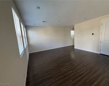 10661 Valletta Avenue - Photo Thumbnail 12