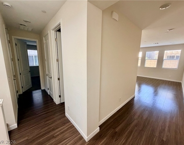 10661 Valletta Avenue - Photo Thumbnail 5