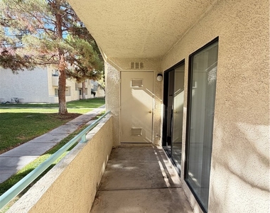 960 N Sloan Lane - Photo Thumbnail 31