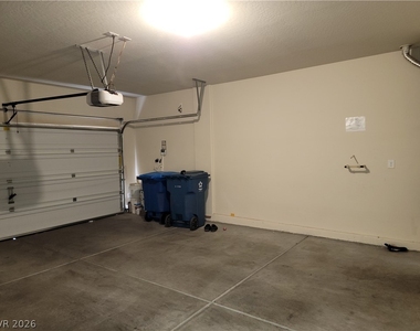 318 Glacier Meadow Road - Photo Thumbnail 17
