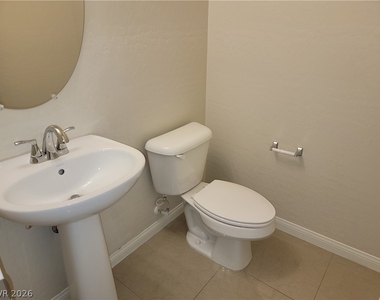 318 Glacier Meadow Road - Photo Thumbnail 3