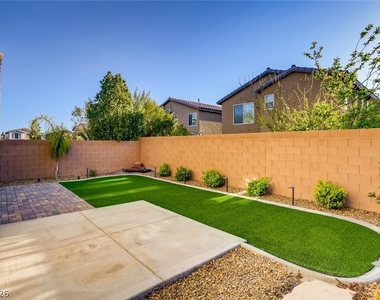852 Royal Amethyst Way - Photo Thumbnail 25