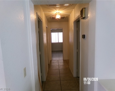 809 Long Branch Drive - Photo Thumbnail 16