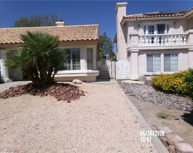 809 Long Branch Drive - Photo Thumbnail 3