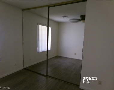 809 Long Branch Drive - Photo Thumbnail 26