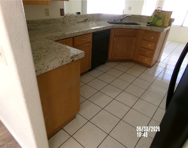 809 Long Branch Drive - Photo Thumbnail 15