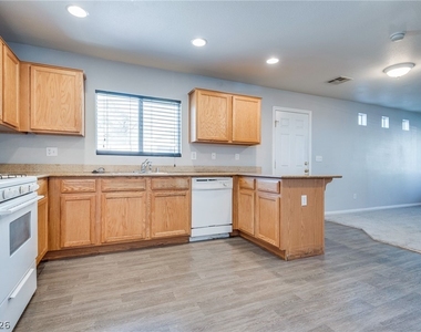 5225 Shreve Avenue - Photo Thumbnail 7