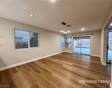 8405 Shady Shores Circle - Photo Thumbnail 6
