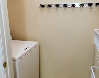 8000 Badura Avenue - Photo Thumbnail 9