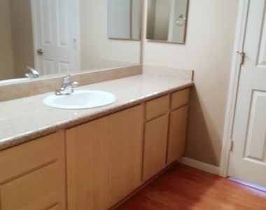 8000 Badura Avenue - Photo Thumbnail 12