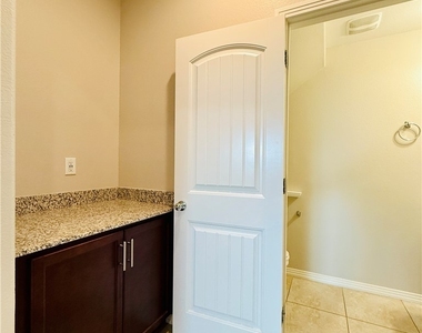 3041 Savella Avenue - Photo Thumbnail 28