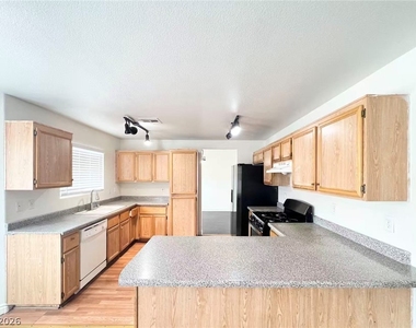 3604 Fort Niagara Avenue - Photo Thumbnail 8