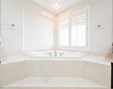 2062 Country Cove Court - Photo Thumbnail 40