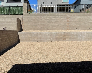 349 Wind Poppy Street - Photo Thumbnail 27