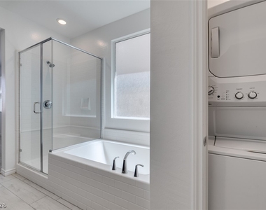 6858 Greensmen Avenue - Photo Thumbnail 32