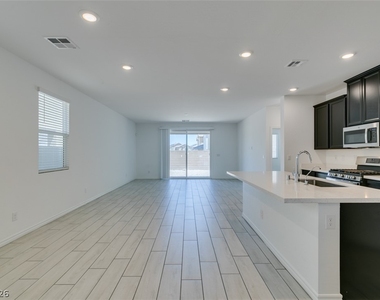 6858 Greensmen Avenue - Photo Thumbnail 4