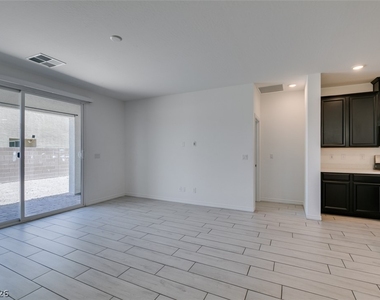 6858 Greensmen Avenue - Photo Thumbnail 9