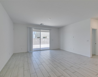 6858 Greensmen Avenue - Photo Thumbnail 8