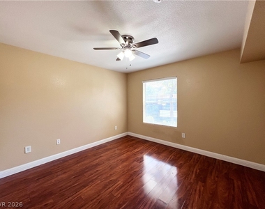 5055 W Hacienda Avenue - Photo Thumbnail 11