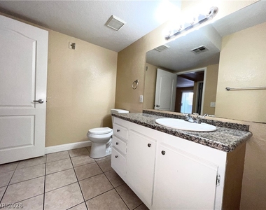 5055 W Hacienda Avenue - Photo Thumbnail 17