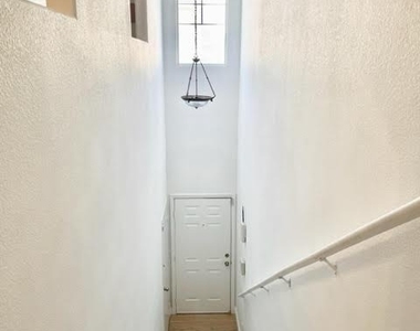 10001 Peace Way - Photo Thumbnail 5