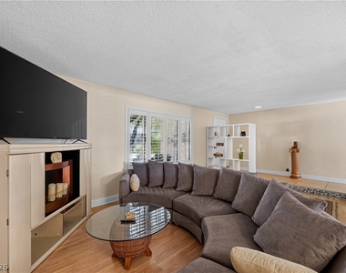 3209 Kinsale Court - Photo Thumbnail 5
