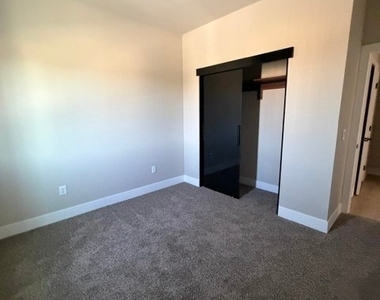 1341 E Arrowhead Street - Photo Thumbnail 13
