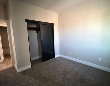 1341 E Arrowhead Street - Photo Thumbnail 11