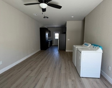 1341 E Arrowhead Street - Photo Thumbnail 2