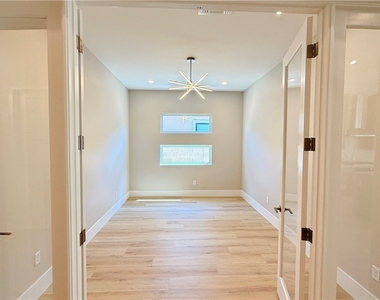 5021 Sandline Court - Photo Thumbnail 16