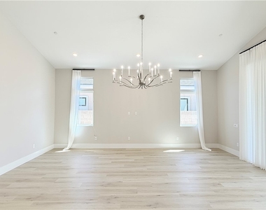 5021 Sandline Court - Photo Thumbnail 3