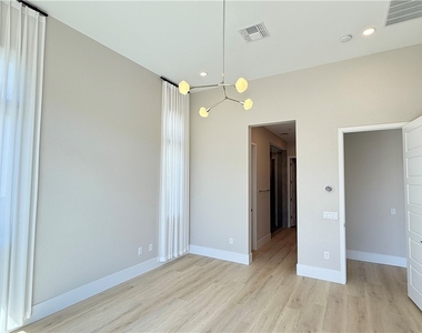 5021 Sandline Court - Photo Thumbnail 10