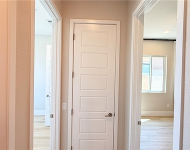 5021 Sandline Court - Photo Thumbnail 17