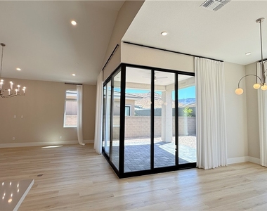 5021 Sandline Court - Photo Thumbnail 5