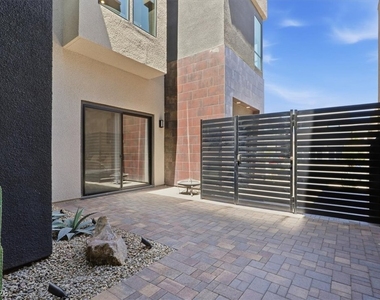 10941 Earth Hues Court - Photo Thumbnail 8