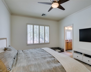 10925 Fog Hollow Court - Photo Thumbnail 35