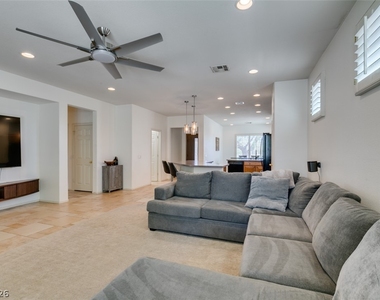 10925 Fog Hollow Court - Photo Thumbnail 17