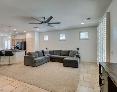 10925 Fog Hollow Court - Photo Thumbnail 14