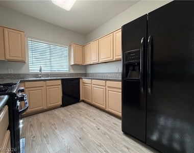5250 S Rainbow Boulevard - Photo Thumbnail 7